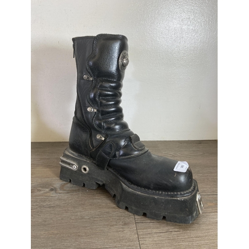 363 - A pair of New Rock Planet black men's boots