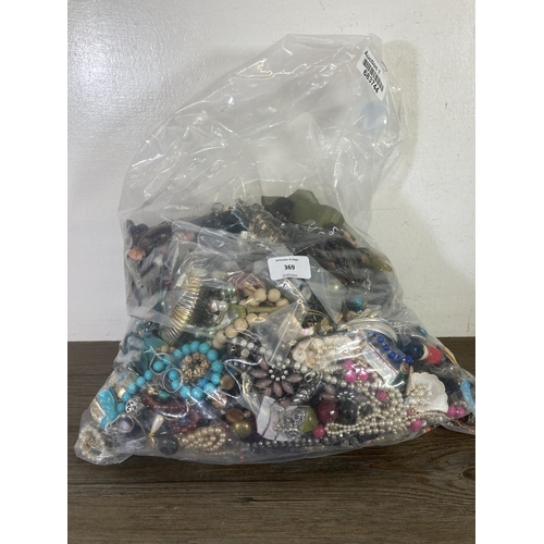 369 - Approx. 10kg of costume jewellery