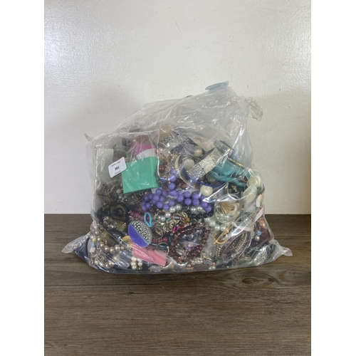 381 - Approx. 10kg of costume jewellery