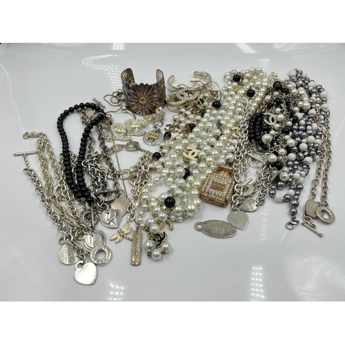 1078 - Approx. 1.5kg of fashion jewellery