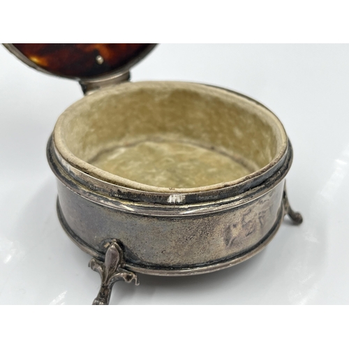 1218 - An Edwardian hallmarked Birmingham silver trinket box, dated 1910 - approx. gross weight 49 grams an... 