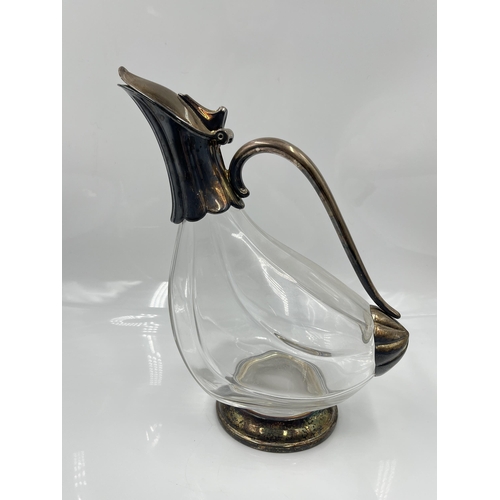 208 - A boxed Caraffa A Canard duck decanter