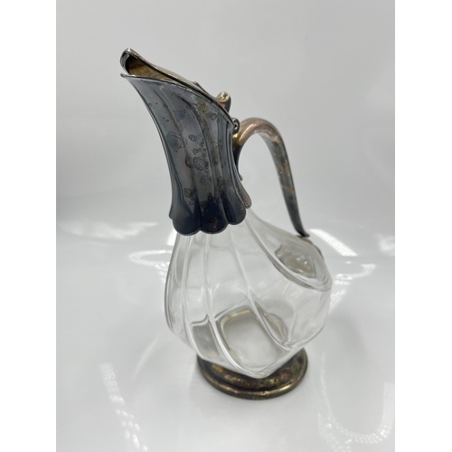 208 - A boxed Caraffa A Canard duck decanter