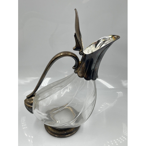 208 - A boxed Caraffa A Canard duck decanter