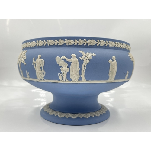 213 - A Wedgwood pale blue Jasperware pedestal bowl - approx. 13cm high x 20cm diameter