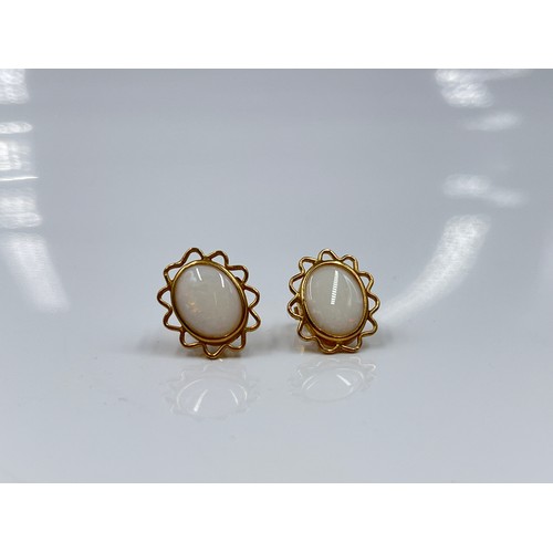 1141 - A pair of 9ct gold opal earrings - approx. gross weight 1.75 grams