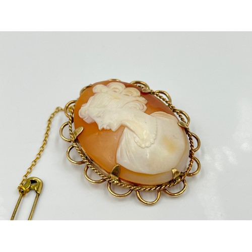 1145 - A hallmarked Birmingham 9ct gold cameo brooch, dated 1986 - approx. gross weight 8.53 grams