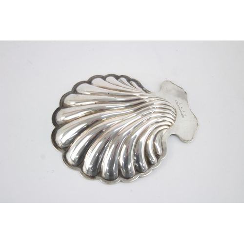 1213 - An Edwardian Elkington & Co hallmarked Birmingham silver scallop dish, dated 1907 - approx. gross we... 