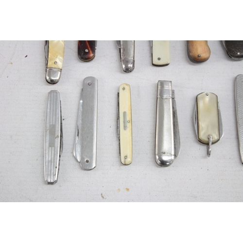 1268 - Twenty antique and vintage pocket knives to include Swayback style etc.