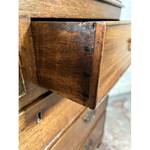 120 - A George III mahogany chest of two short over three long drawers with bracket supports - approx. 77c... 