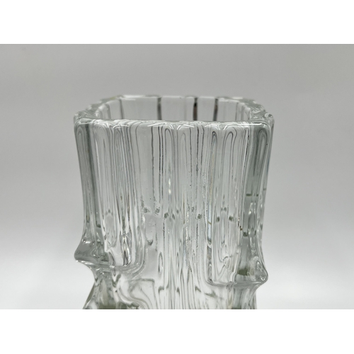 241 - A 1960s Sklo Union Rosich no. 617 ice melting vase designed by Vladislaw Urban - approx. 20cm high