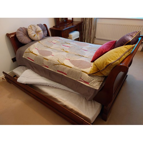 29 - An Arighi Bianchi cherry wood single bed frame