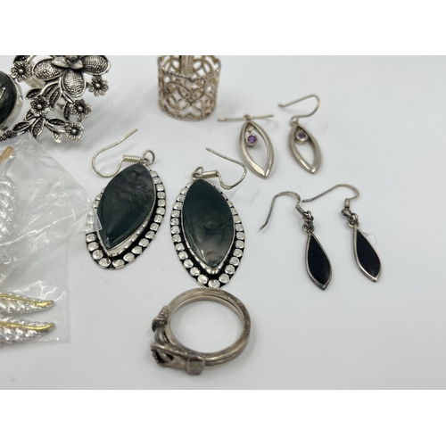 1169A - A collection of .925 silver jewellery