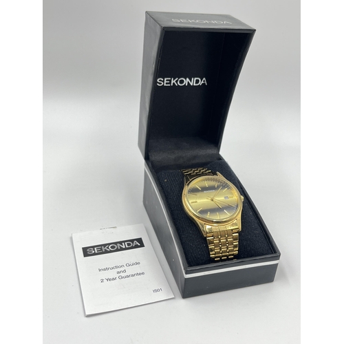 1196 - A boxed Sekonda NV3740BAKT quartz 37mm men's wristwatch with instructions and guarantee