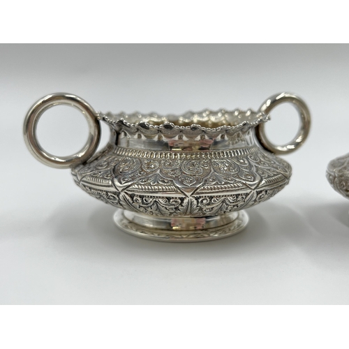 1236 - A Victorian L Spiers hallmarked Birmingham silver milk jug and sugar bowl, dated 1886 - approx. gros... 