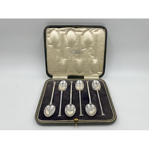 1243 - A cased set of six Stewart Dawson & Co Ltd hallmarked Sheffield silver seal top spoons, dated 1914 -... 