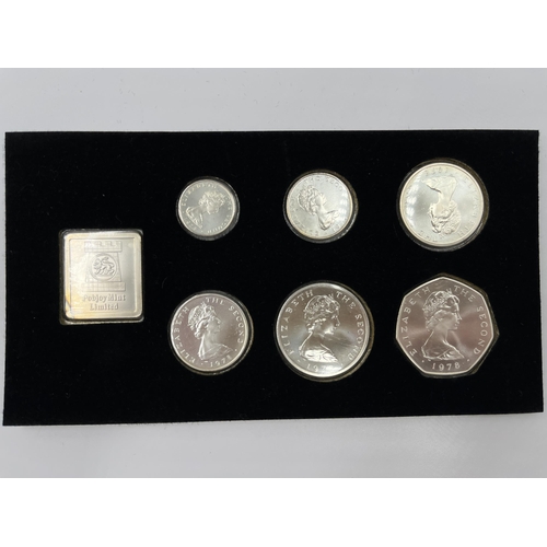 1288 - A cased .925 silver Pobjoy Mint seven coin set