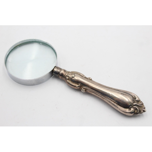 1191 - A vintage sterling silver handled magnifying glass - approx. gross weight 69 grams and 15.5cm long