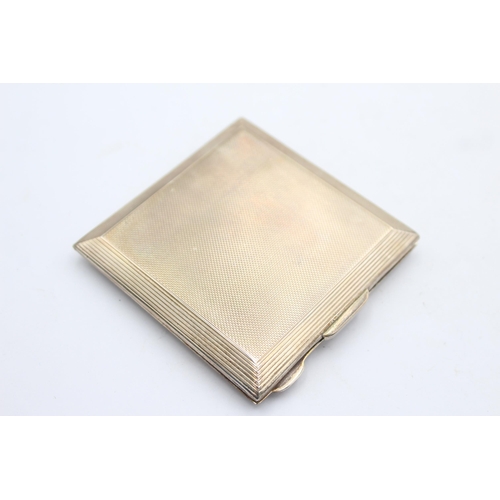 1193 - A Mappin & Webb hallmarked Birmingham sterling silver vanity compact, dated 1984 - approx. gross wei... 