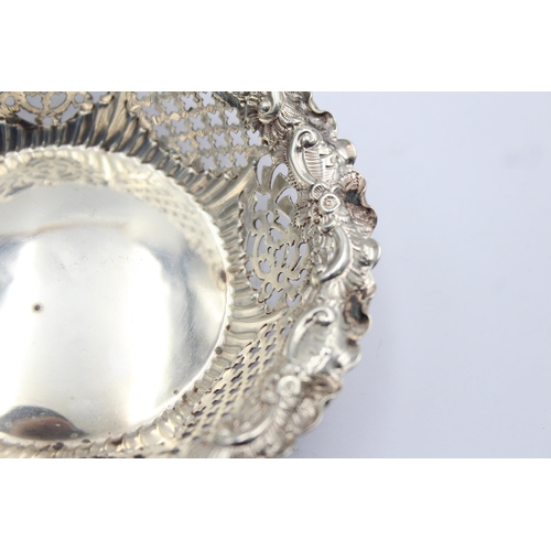 1201 - A Victorian George Lambert hallmarked London sterling silver bon bon dish, dated 1894 - approx. gros... 