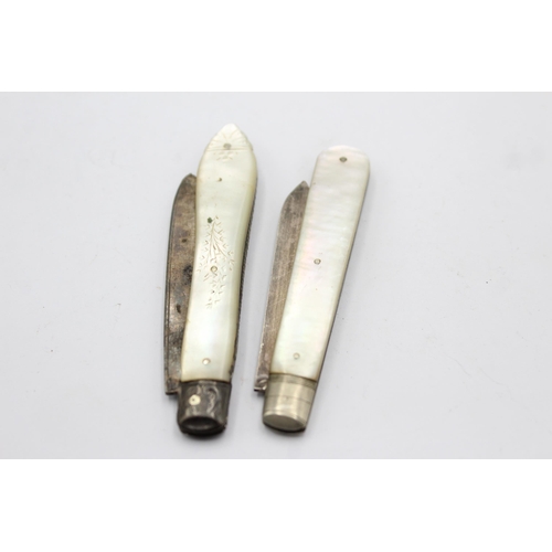 1210 - Two antique hallmarked sterling silver pocket knives - approx. gross weight 50 grams