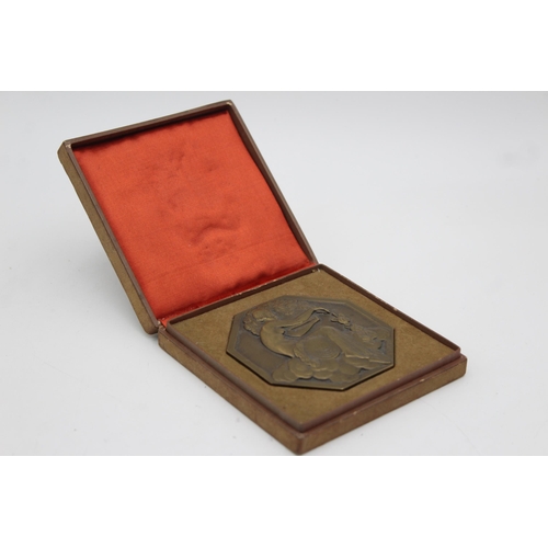 1224 - A vintage boxed Pierre Turin prize medal for the International Exhibition of Modern Decorative and I... 