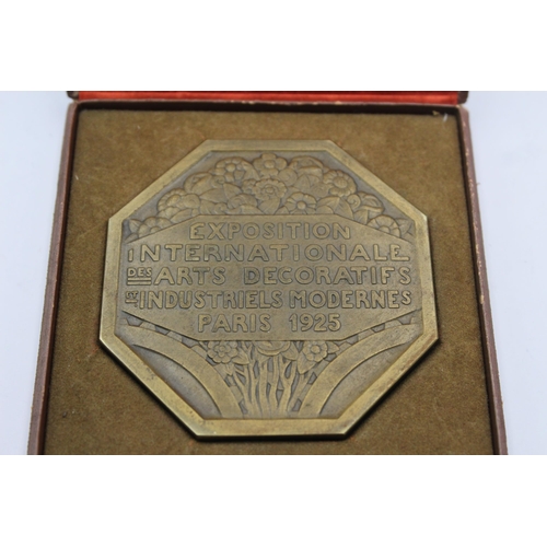 1224 - A vintage boxed Pierre Turin prize medal for the International Exhibition of Modern Decorative and I... 