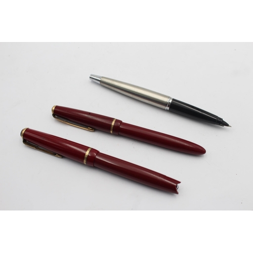 1225 - Three vintage Parker fountain pens, one Duofold, one Slimfold and one 45