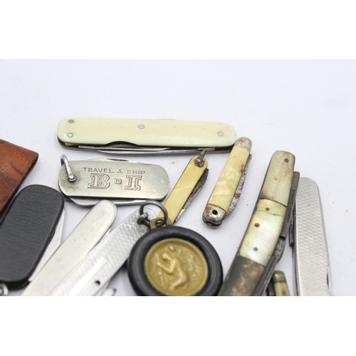 1228 - Twenty antique and vintage pocket knives