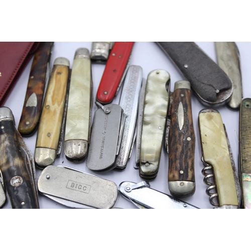 1230 - Twenty antique and vintage pocket knives