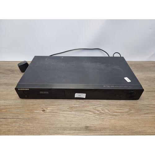 551 - A Samsung DVD-SR27M DVD recorder