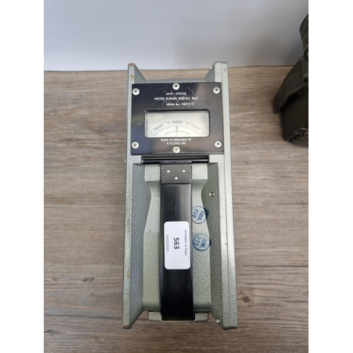 563 - A British Military Meter Survey Radiac 6665-110008 No. 2 Geiger counter/radiation meter in Haversack... 