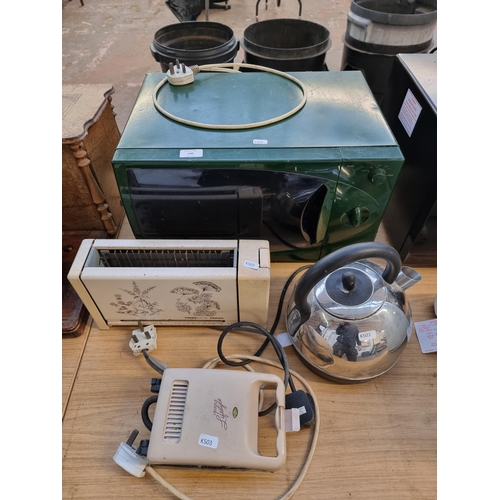 640 - Four items, one green Samsung 850W microwave, one Tefal toaster, one Kenwood kettle and one Hinari t... 