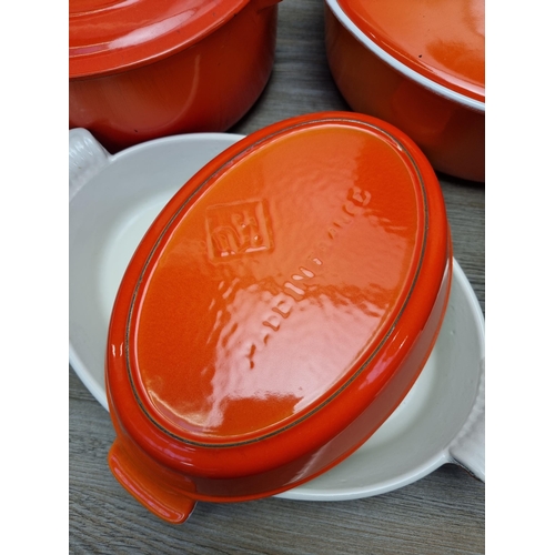 653 - A collection of quality kitchen items to include Le Creuset, Cousances, SKK Titanium etc.