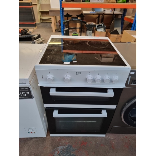 673 - A Beko electric oven - approx. 59cm wide