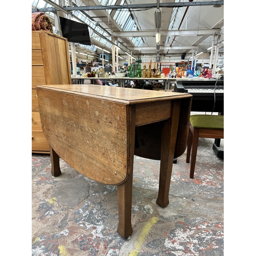 161 - A George III oak tripod pedestal side table with burr walnut circular top - approx. 70cm high x 42cm... 