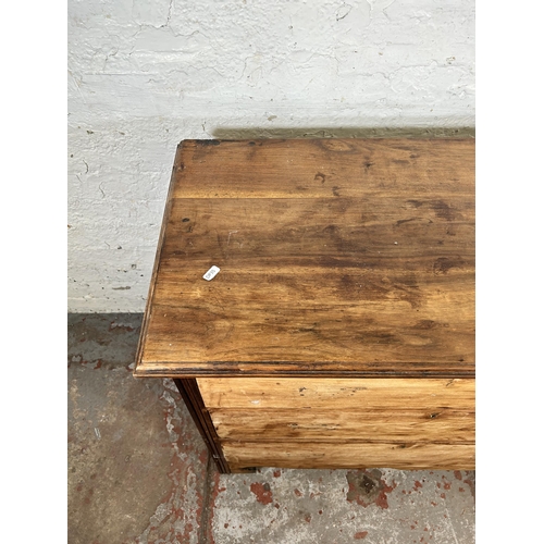 29 - An Edwardian mahogany chest of three drawers with bracket supports - approx. 77cm high x 91cm wide x... 