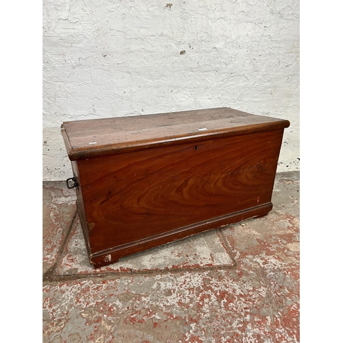 130 - A Victorian pine blanket box - approx. 51cm high x 95cm wide x 47cm deep