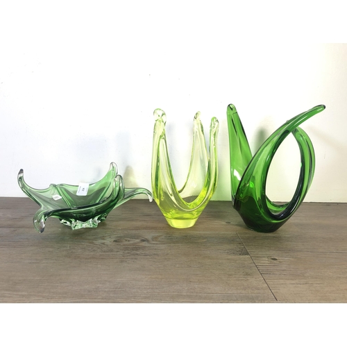 254 - Three mid 20th century Murano style green art glass centre piece bowls to include uranium glass exam... 