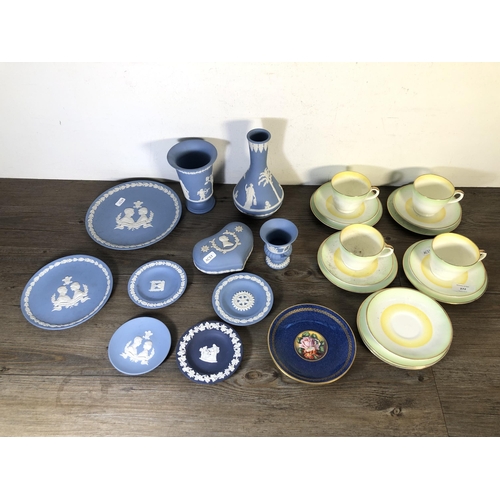 272 - A collection of Wedgwood pottery to include ten pieces of Jasperware, powder blue and gold saucer wi... 