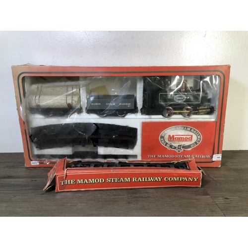 325 - A vintage boxed Mamod Steam Railway with locomotive, tender and track