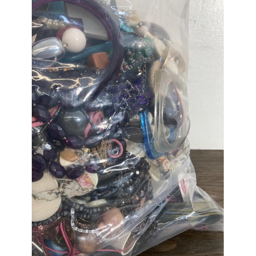 348 - Approx. 10kg of costume jewellery