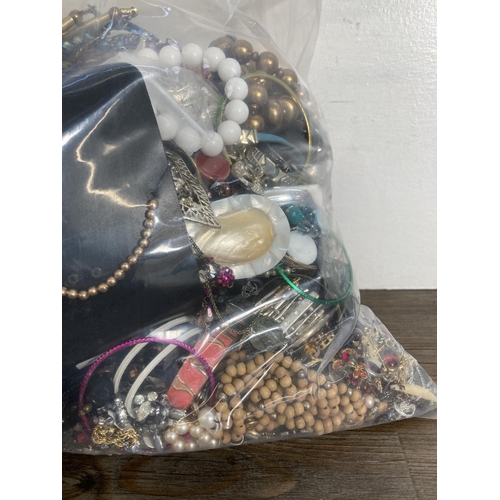 349 - Approx. 10kg of costume jewellery