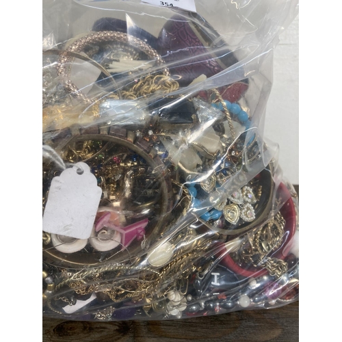 354 - Approx. 10kg of costume jewellery