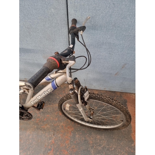 682 - A Pro-Motive DS4000 mountain bike