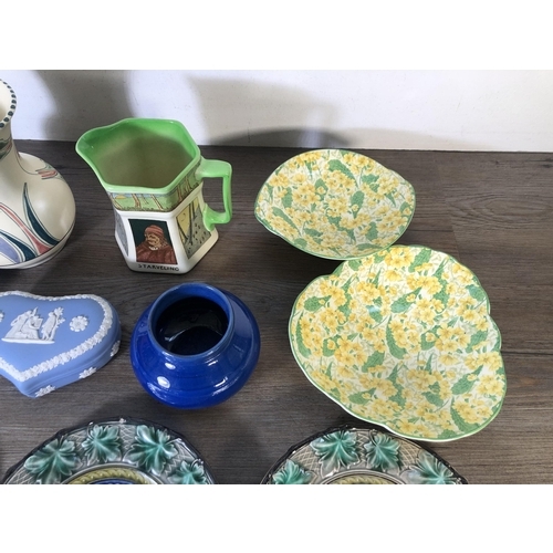 277 - A collection of ceramics to include Wedgwood Jasperware trinket box and bowl, Royal Doulton D2874 Mi... 