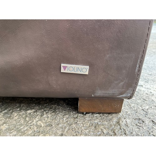 156 - A Violino brown leather three piece lounge suite