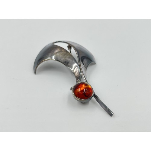 1081 - An N. E. From of Denmark .925 sterling silver amber set brooch - approx. gross weight 11.77 grams