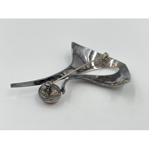 1081 - An N. E. From of Denmark .925 sterling silver amber set brooch - approx. gross weight 11.77 grams