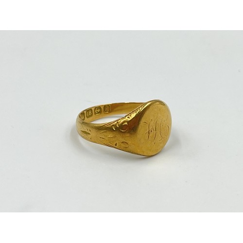 1083 - An Edwardian hallmarked Birmingham 18ct gold signet ring, dated 1906, size M½ - approx. gross weight... 